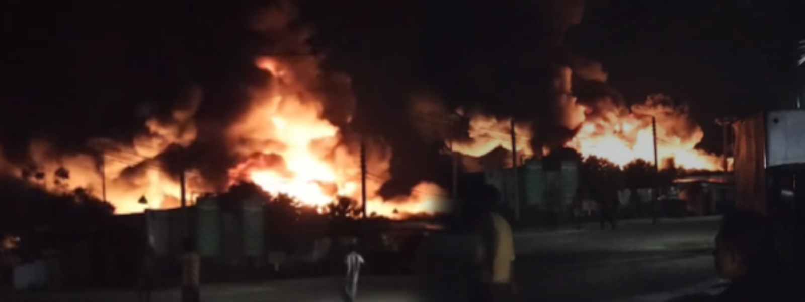 ගිනි පෙට්ටි නිෂ්පාදන කර් මාන්ත ශාලාවේ හටගත් ගින්න පාලනය කෙරේ ගිනි පෙට්ටි නිෂ්පාදන කර් මාන්ත ශාලාවේ හටගත් ගින්න පාලනය කෙරේ