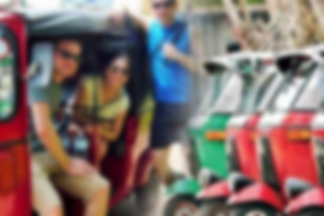 විදේශිකයින්ට ත්රීරෝදරථ රියැදුරු බලපත්ර නිකුත් කිරීම ගැන දැනුම්දීමක් විදේශිකයින්ට ත්රීරෝදරථ රියැදුරු බලපත්ර නිකුත් කිරීම ගැන දැනුම්දීමක්