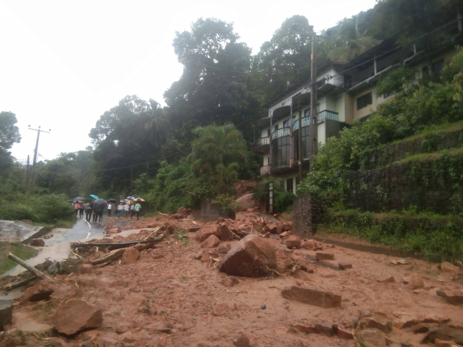 පරීක්ෂා කර ආරක්ෂාව තහවුරු කරනතුරු නිවෙස්වලට යන්න එපා